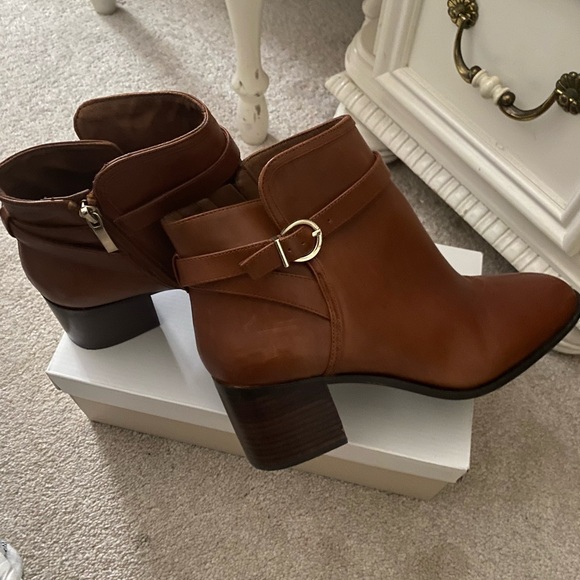 Like new - leather bootie. Color: Ginger very comfortable. Heel: 2 in. - Picture 1 of 4